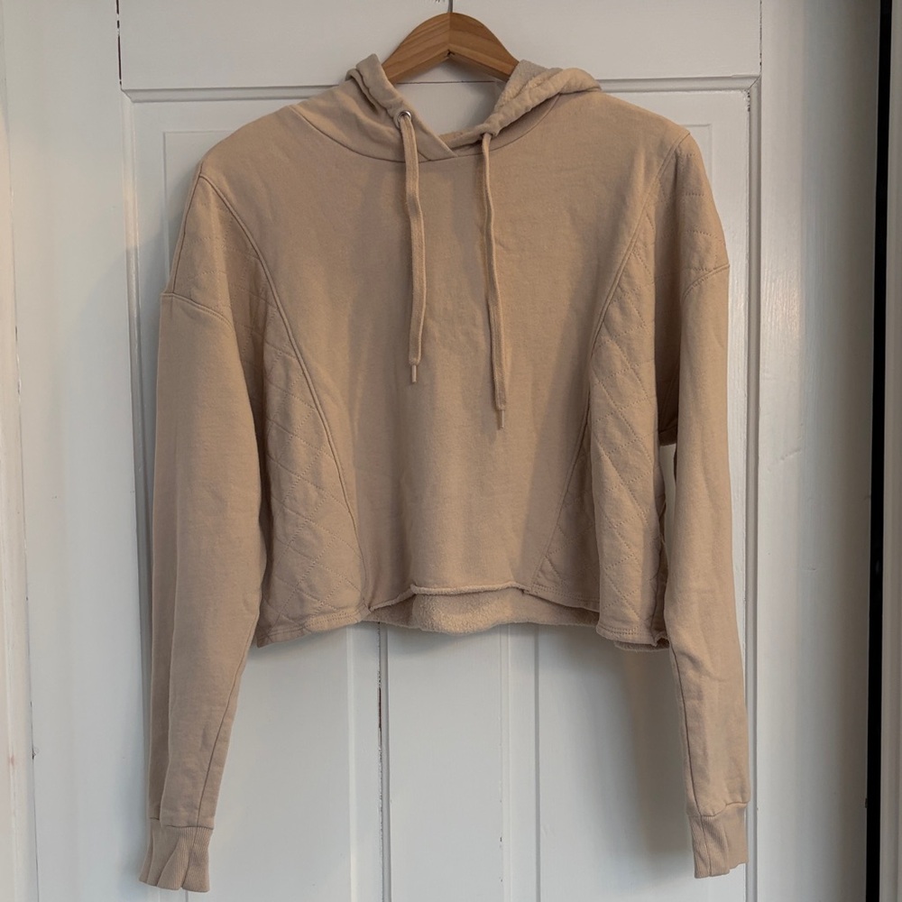 Wild Fable Light Beige Cropped Hoodie Women’s Size Medium